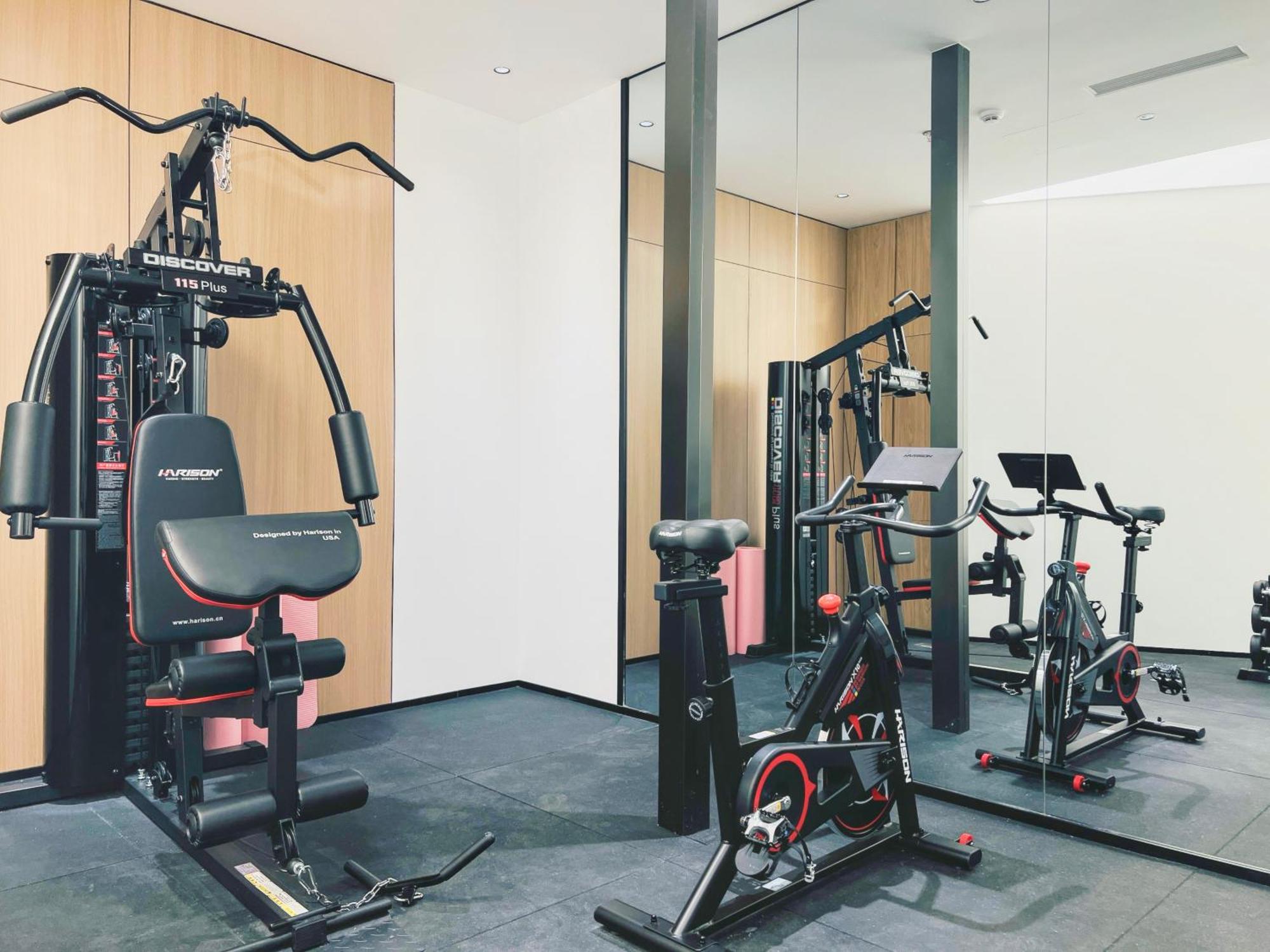 Dayin Garden Hotel -Near People'S Square & Nanjing Road-Large Social Area -Bar -Cafe -Gym -Free Laundry Luggage Storage -24H Front Desk-English Service Шанхай Екстер'єр фото