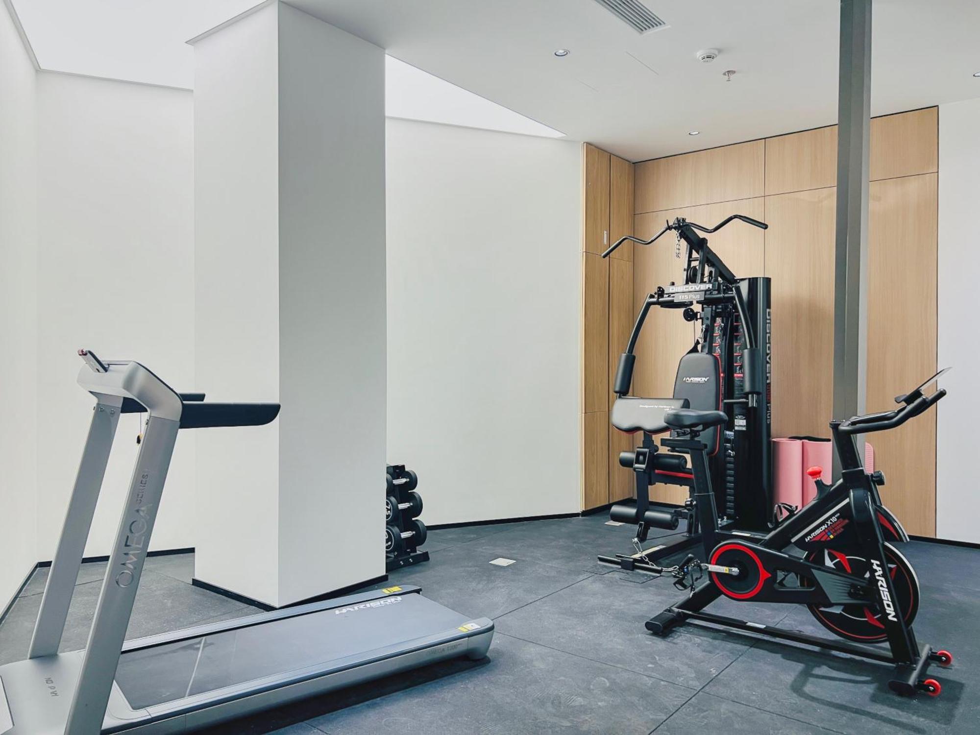 Dayin Garden Hotel -Near People'S Square & Nanjing Road-Large Social Area -Bar -Cafe -Gym -Free Laundry Luggage Storage -24H Front Desk-English Service Шанхай Екстер'єр фото