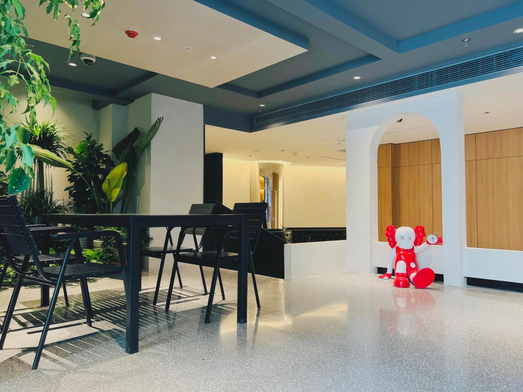 Dayin Garden Hotel -Near People'S Square & Nanjing Road-Large Social Area -Bar -Cafe -Gym -Free Laundry Luggage Storage -24H Front Desk-English Service Шанхай Екстер'єр фото