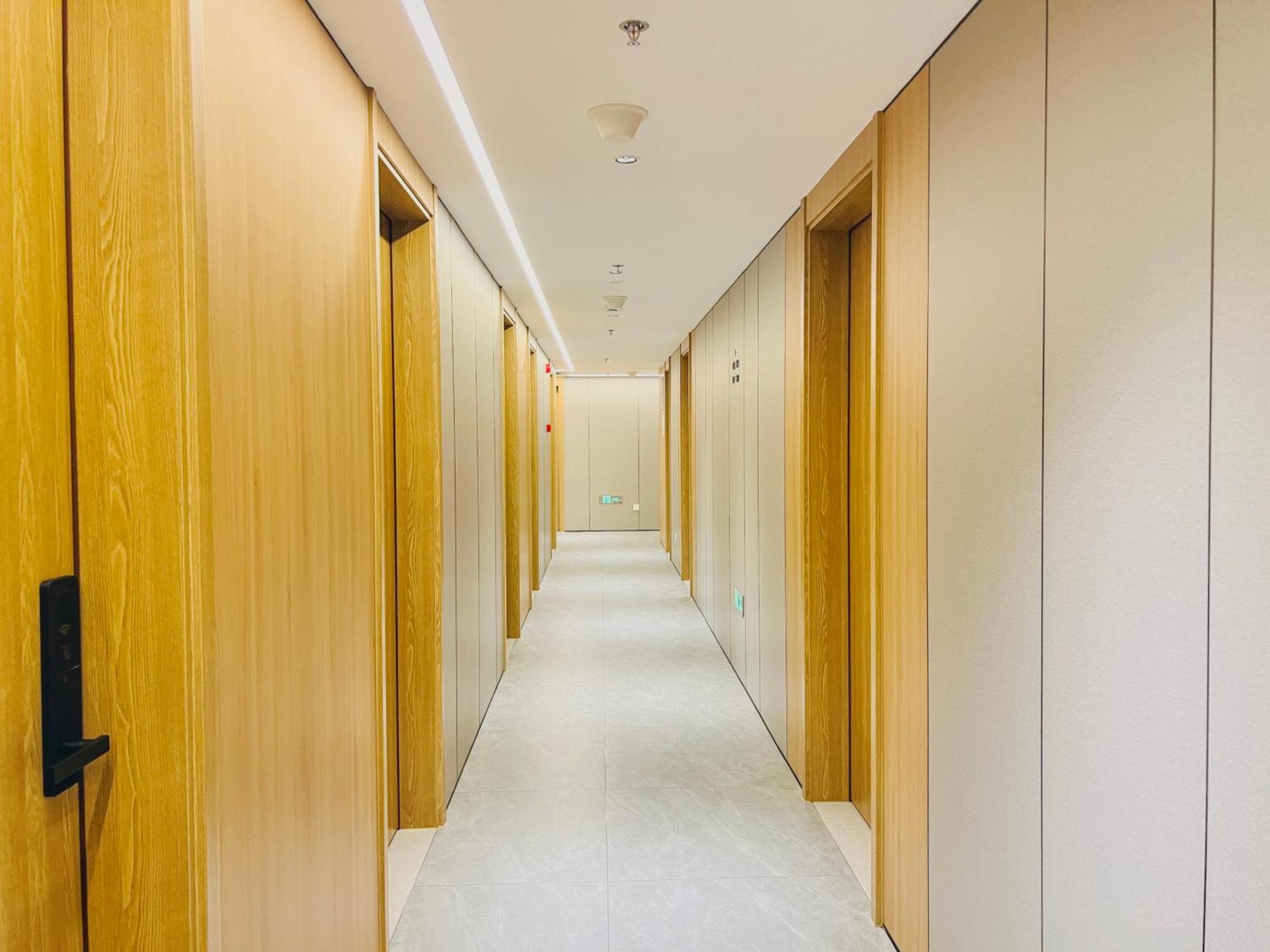 Dayin Garden Hotel -Near People'S Square & Nanjing Road-Large Social Area -Bar -Cafe -Gym -Free Laundry Luggage Storage -24H Front Desk-English Service Шанхай Екстер'єр фото