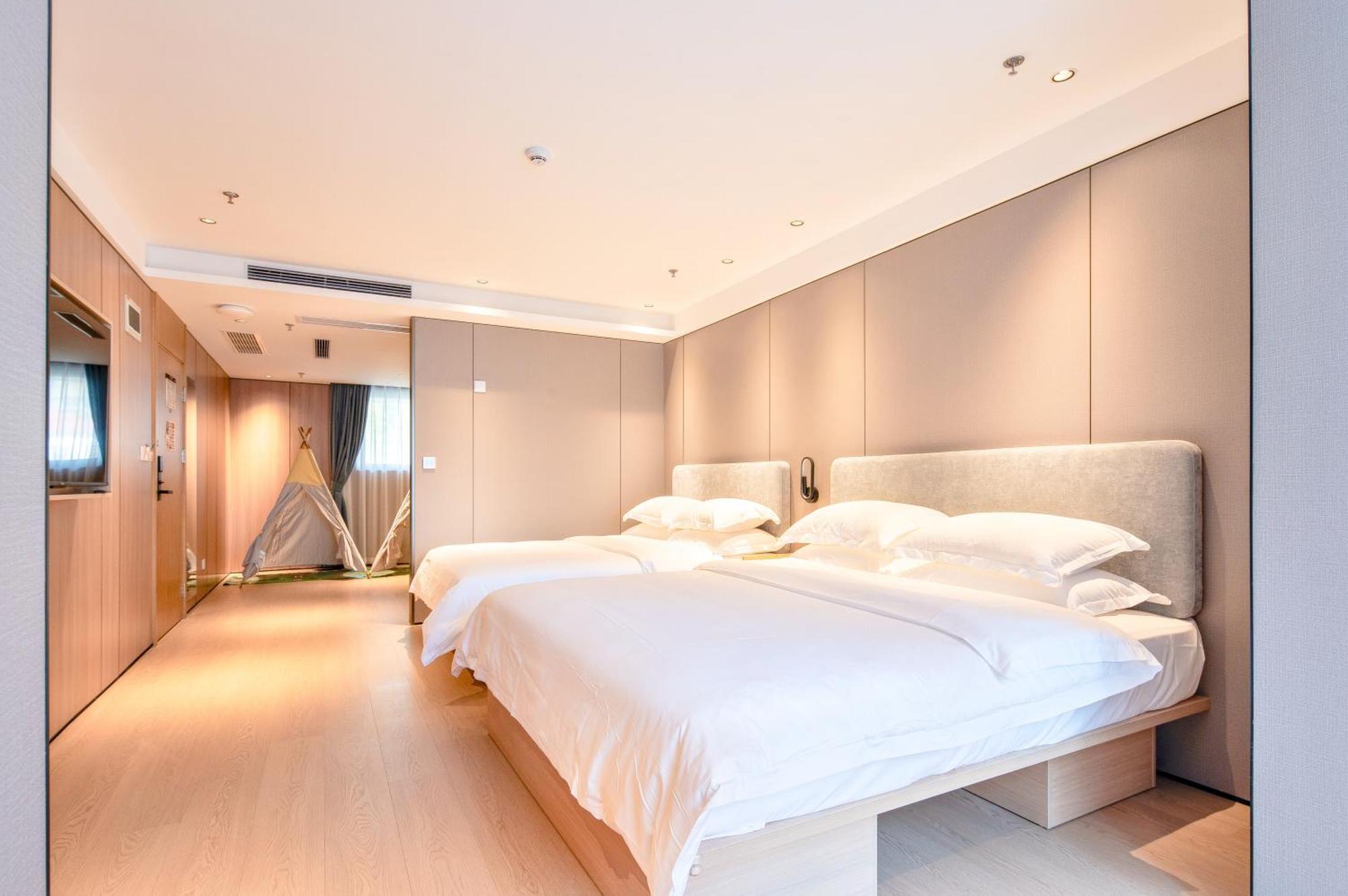 Dayin Garden Hotel -Near People'S Square & Nanjing Road-Large Social Area -Bar -Cafe -Gym -Free Laundry Luggage Storage -24H Front Desk-English Service Шанхай Екстер'єр фото