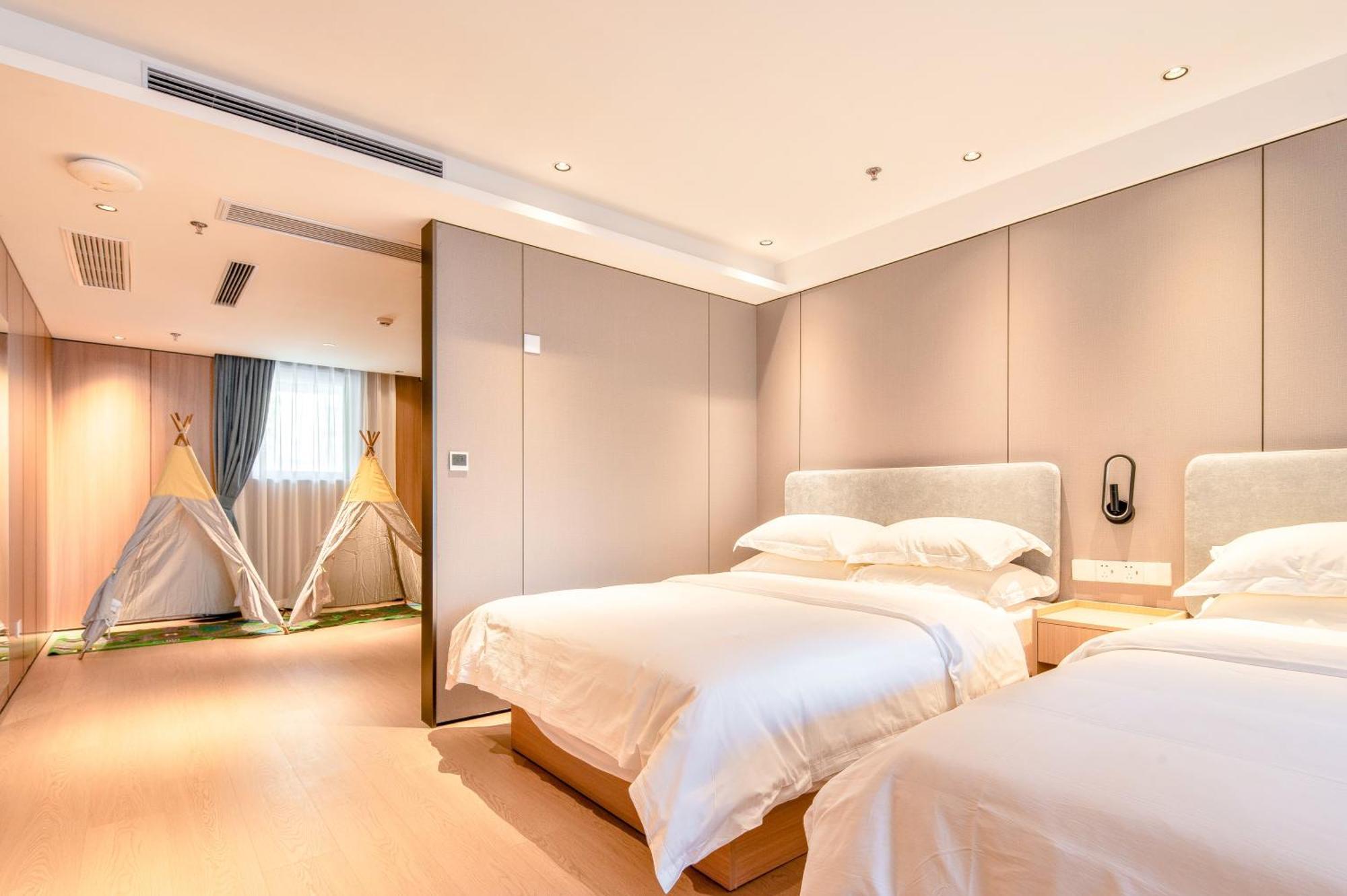 Dayin Garden Hotel -Near People'S Square & Nanjing Road-Large Social Area -Bar -Cafe -Gym -Free Laundry Luggage Storage -24H Front Desk-English Service Шанхай Екстер'єр фото